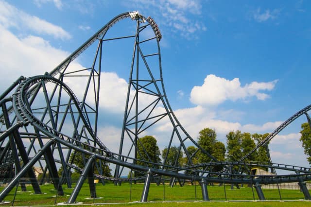 Ile kosztowała budowa Hyperiona? Szokująca cena roller coastera Ile kosztowała budowa Hyperiona? Szokująca cena roller coastera